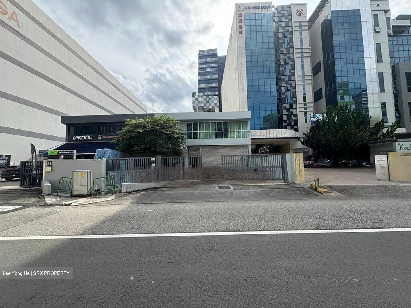 Macpherson Industrial Estate (D13), Warehouse #467292611